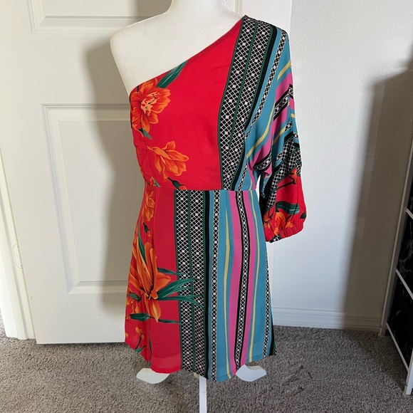 SHEIN Dresses & Skirts - EUC SHEIN Multicolor One-Shoulder Dress 6